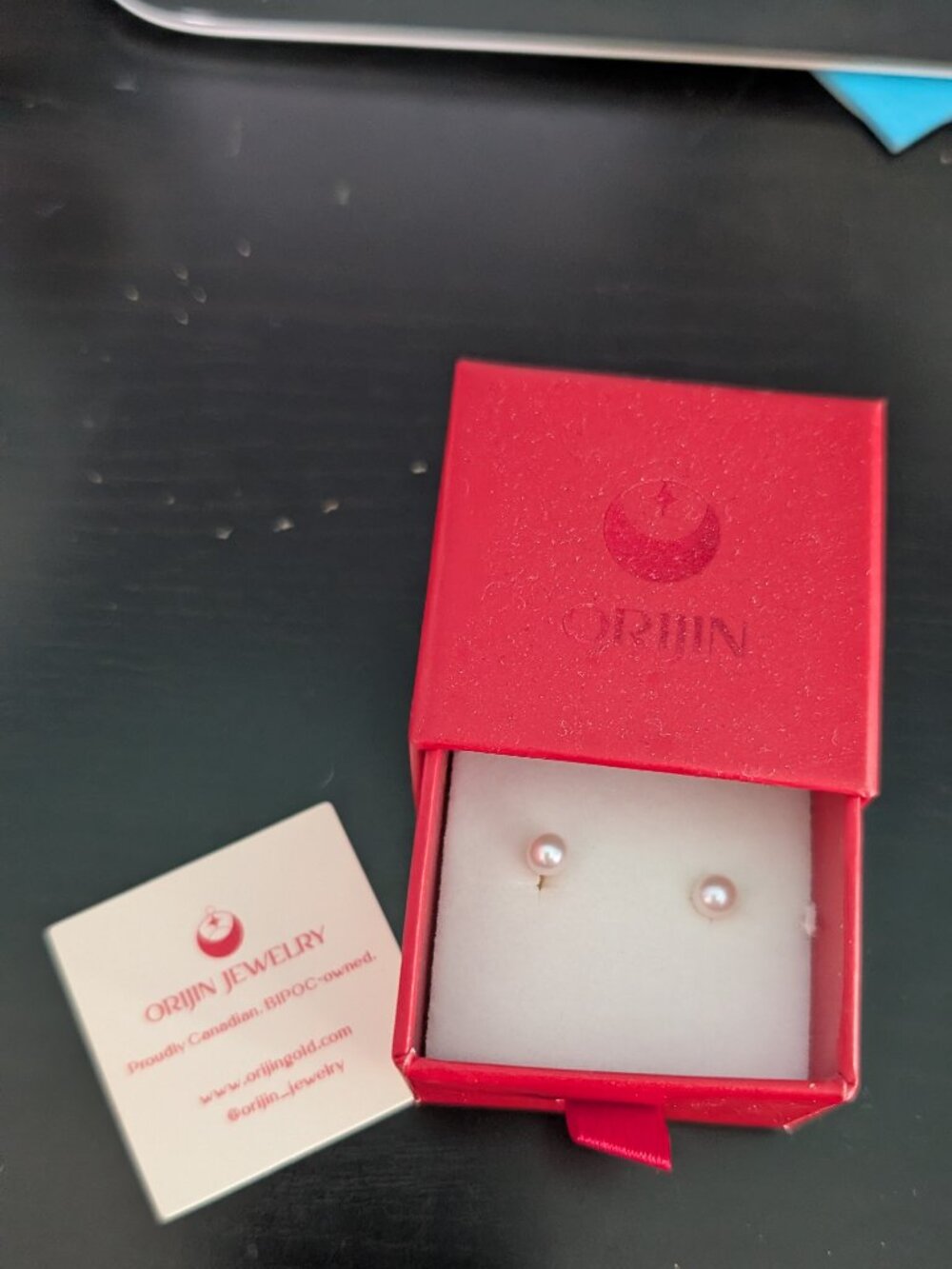 Orijin Pearl Earrings - Jilly Box - Picture 4 of 4